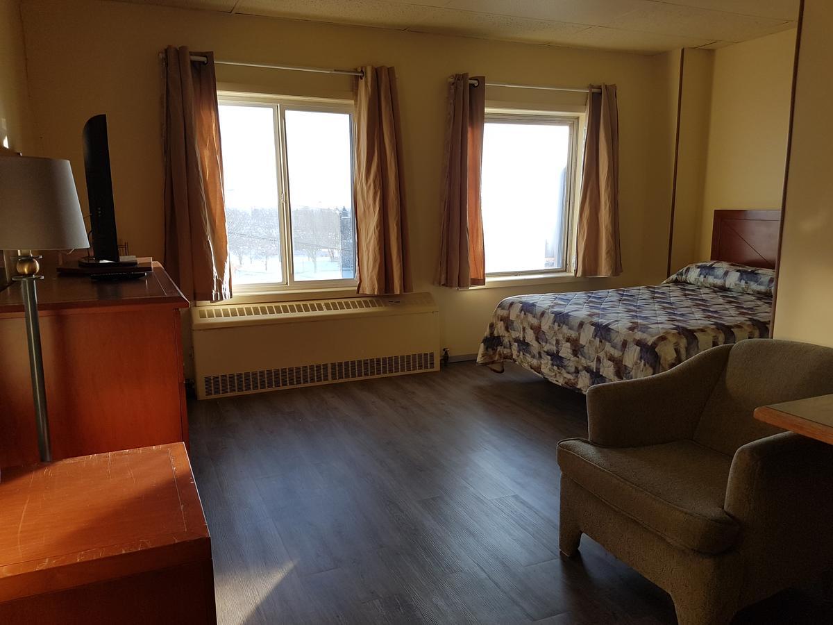 Beaver Hotel นอร์ธแบทเทิลฟอร์ด ภายนอก รูปภาพ